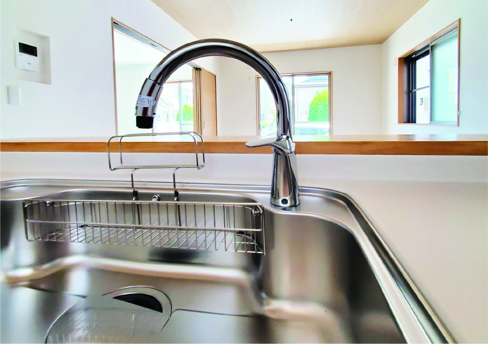 タッチレス水栓